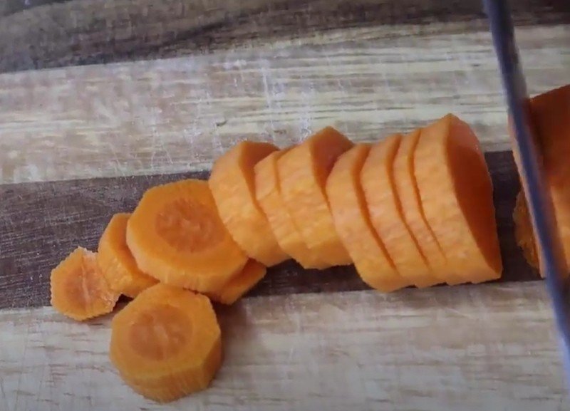 Нарезка морковь кружок